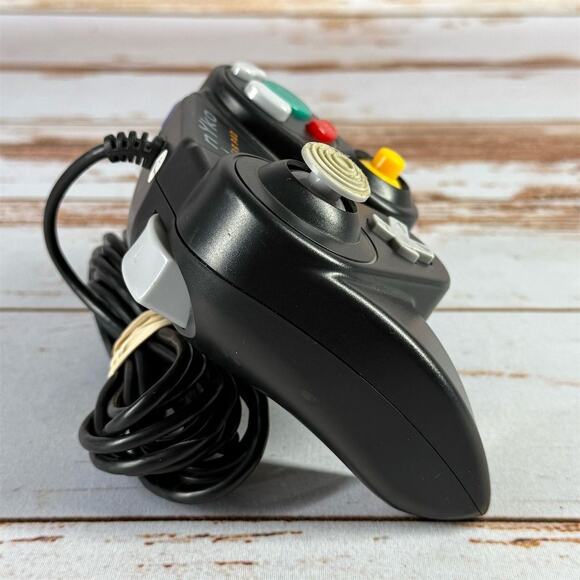 Nyko Star Pad Controller for Nintendo GameCube/Wii - Black - Picture 3 of 5